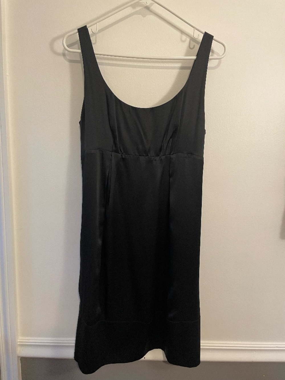 The Limited Y2K 100% silk black midi cocktail dress with side zipper size 6